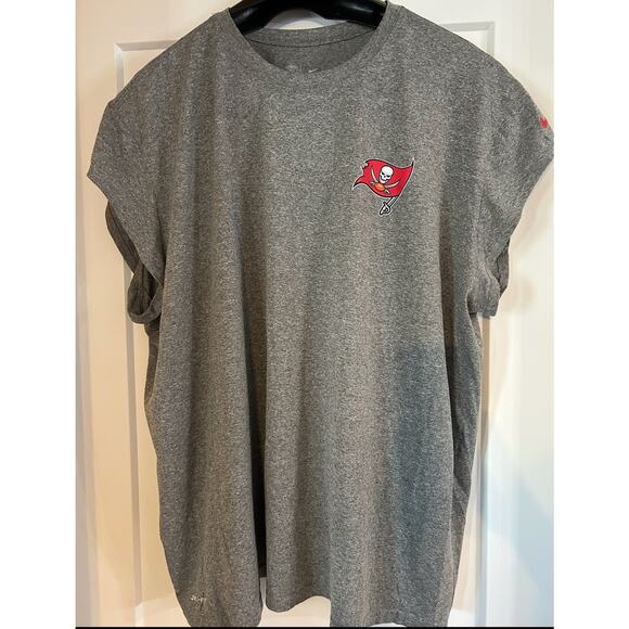 Nike Tampa Bay Buccaneers Men’s 3XL Dri-Fit The Nike Tee T-shirt - Picture 1 of 9